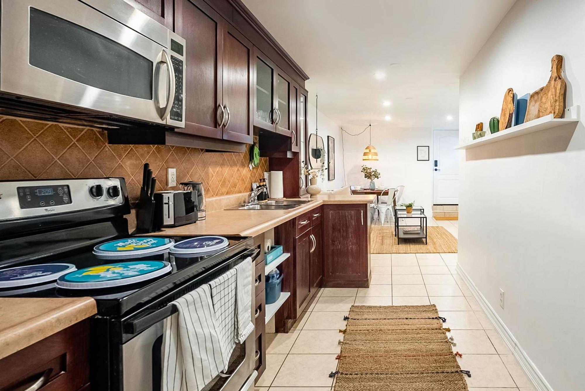 טורונטו Basement Suite With Private Patio In Davenport מראה חיצוני תמונה